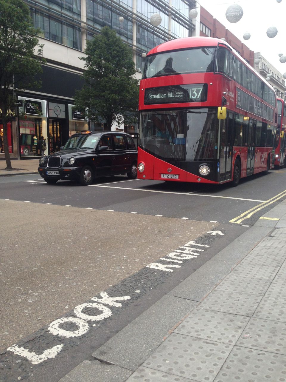 Londres - look right
