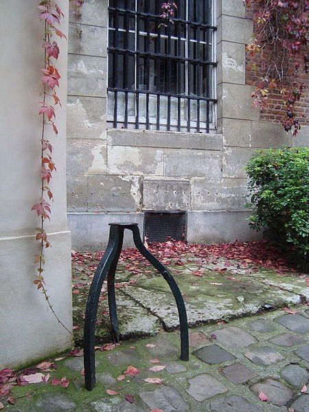 Pas De Mule Cour De Rohan - source Yelp.fr