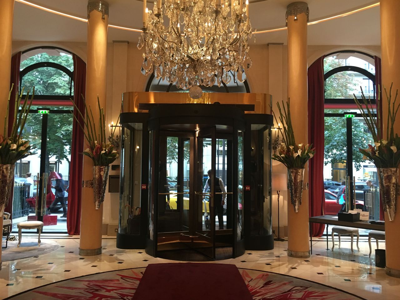 Plaza Athénée - le lobby