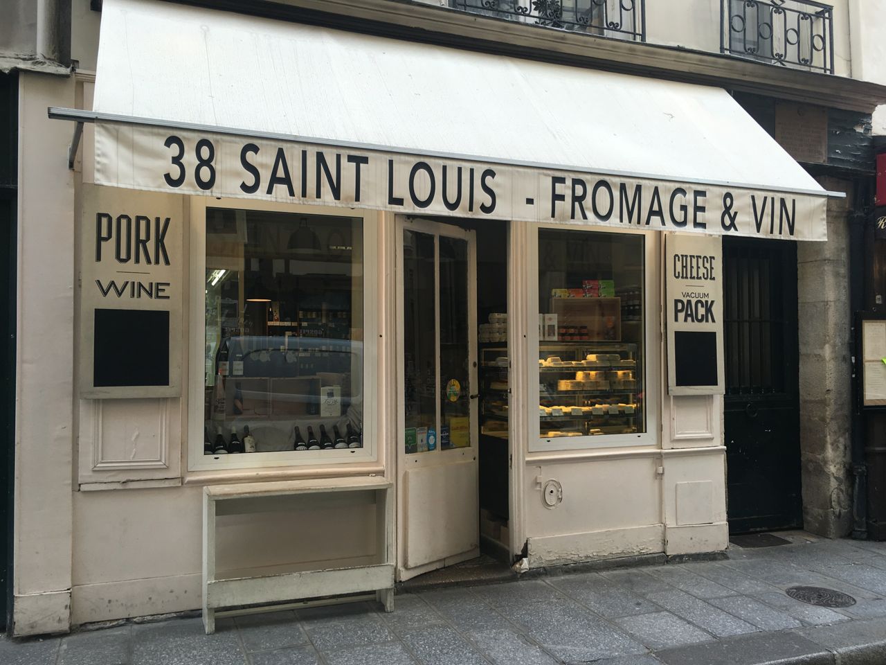 38 Saint Louis