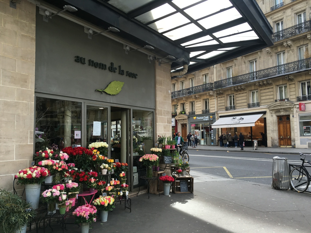 fleuristes parisiens - au nom de la rose