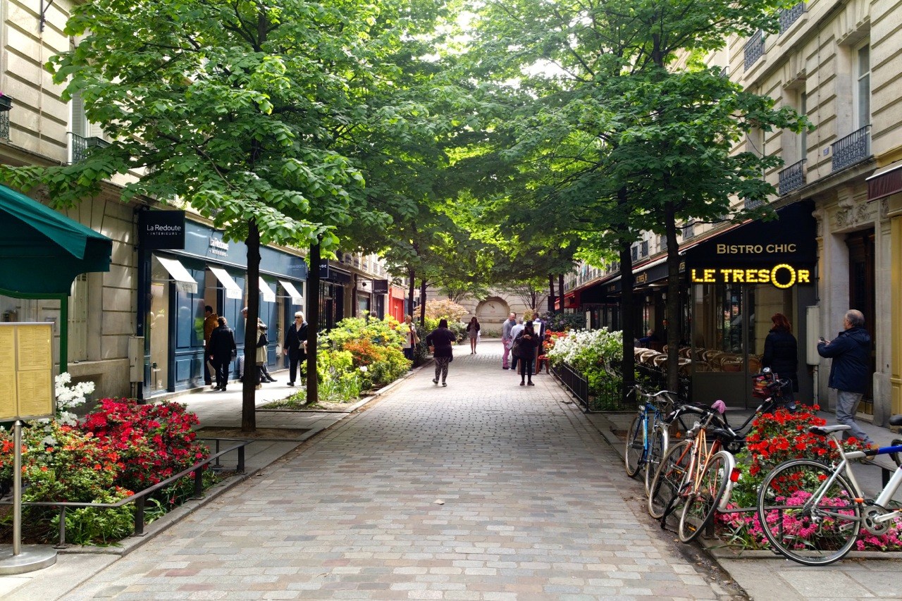 Terrasse parisienne - Le Trésor