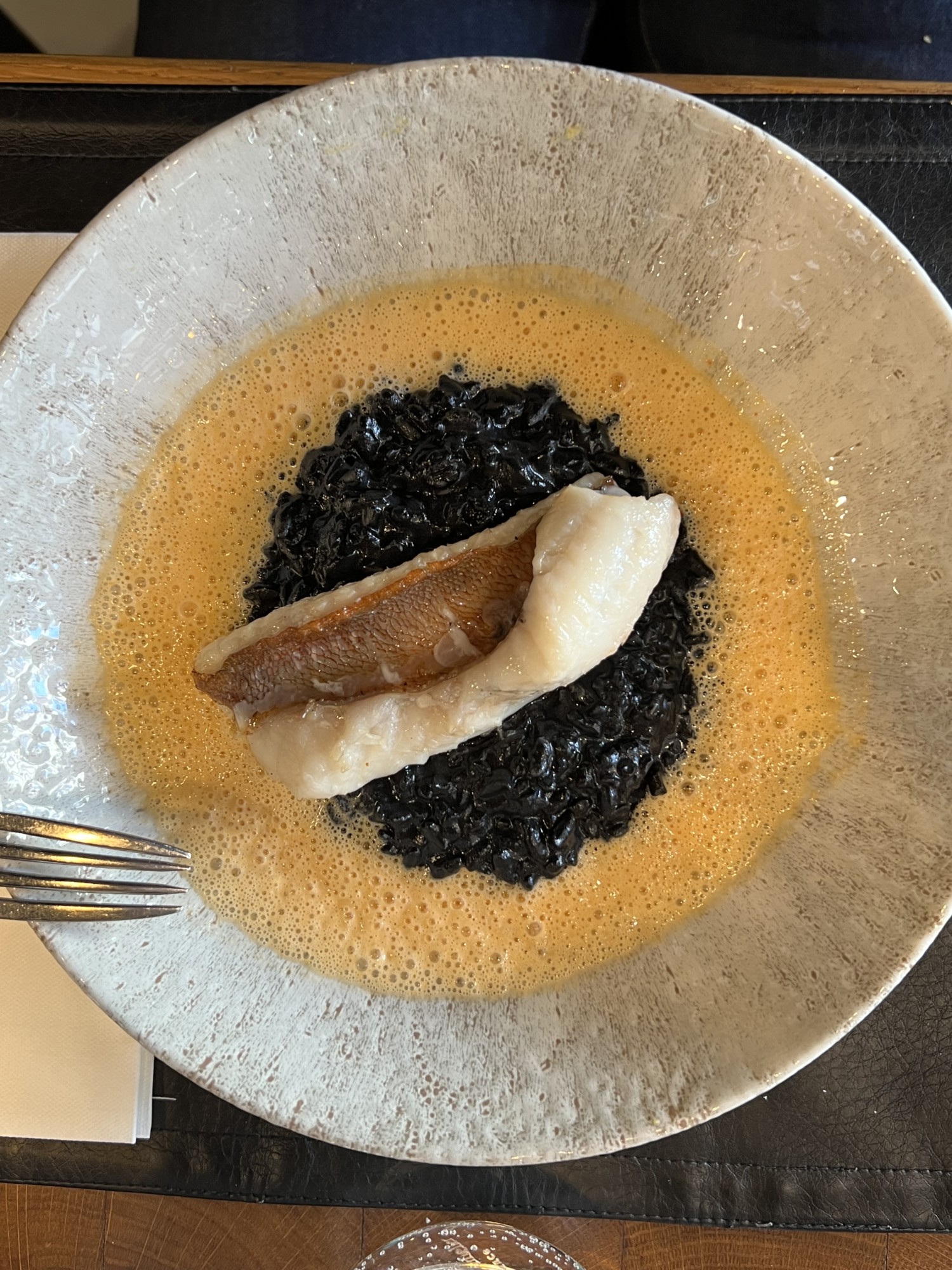 filet de rascasse risotto encre de seiche